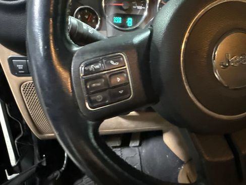 Used 2012 Jeep Wrangler Rubicon w/ PWR Convenience Group AWD/4WD image 19