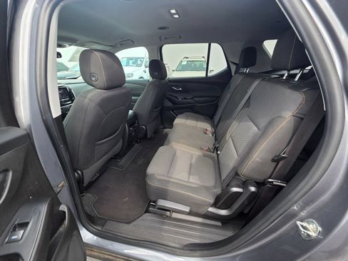 Used 2021 Chevrolet Traverse LS AWD/4WD image 13