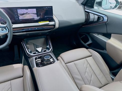 New 2025 BMW X3 xDrive30i w/ Convenience Package image 18