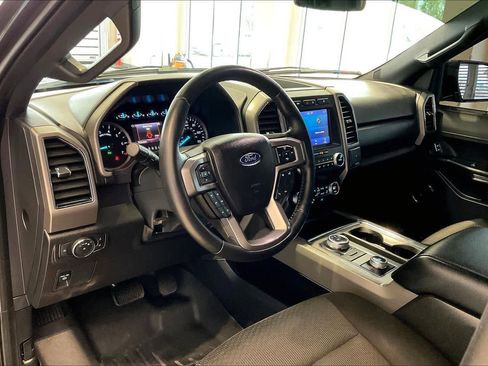 Used 2021 Ford Expedition XLT image 17