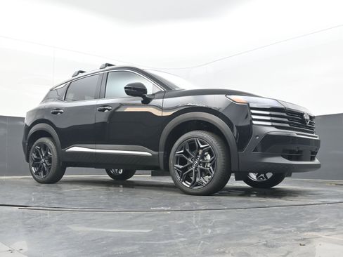 New 2026 Nissan Kicks SR image 20