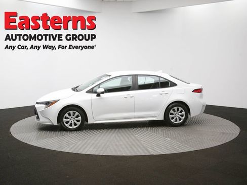 Used 2022 Toyota Corolla LE image 56