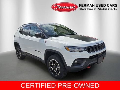 Used 2025 Jeep Compass Trailhawk w/ Trailhawk Convenience Group AWD/4WD image 1