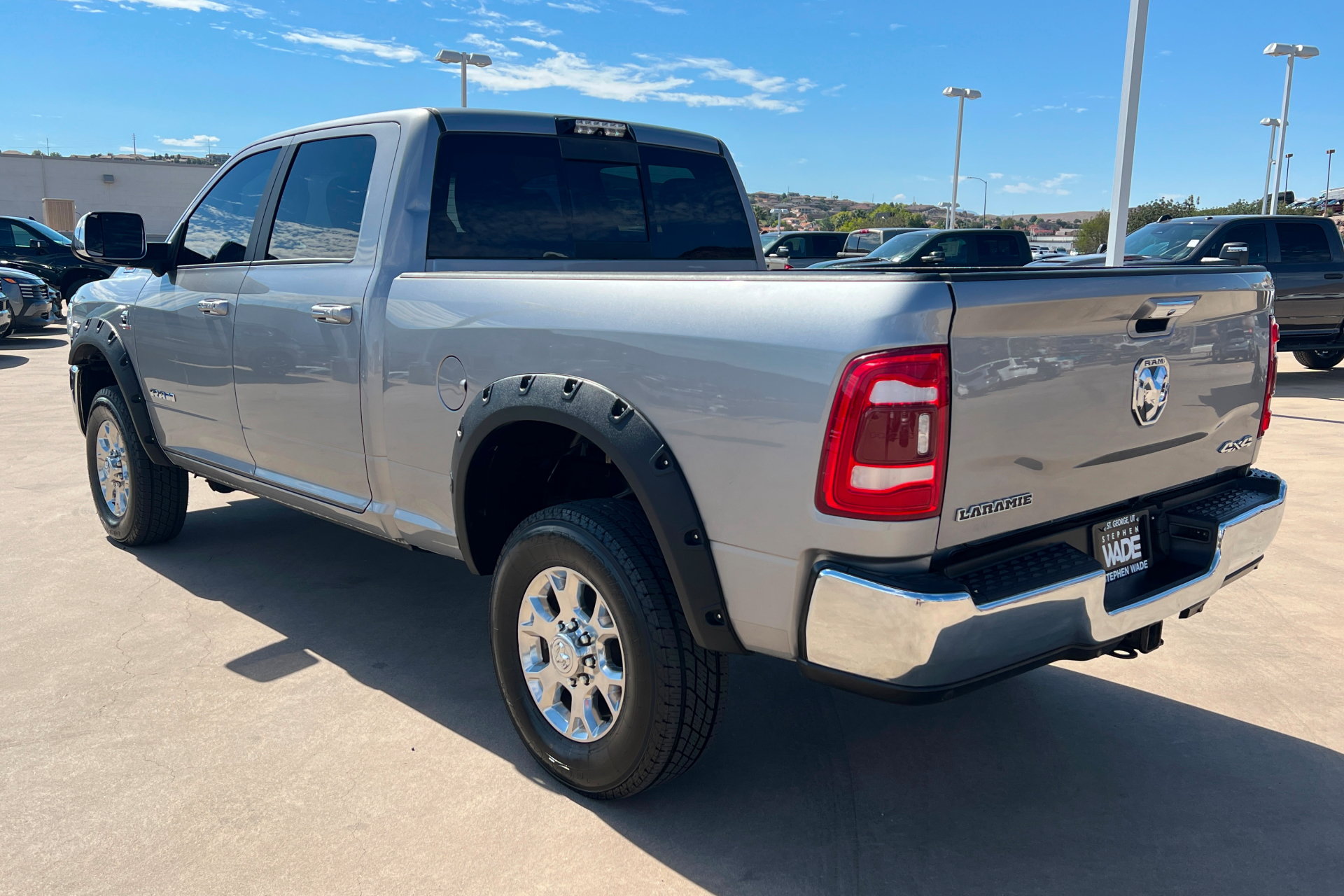 Used 2020 RAM 2500 Laramie AWD/4WD image 3