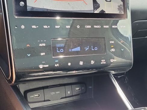 Certified 2022 Hyundai Tucson Limited AWD/4WD image 13