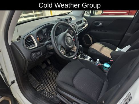 Used 2017 Jeep Renegade Latitude w/ Cold Weather Group AWD/4WD image 9