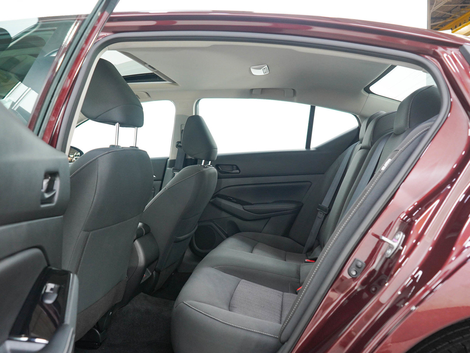 Used 2023 Nissan Altima 2.5 SV w/ SV Premium Package AWD/4WD image 15