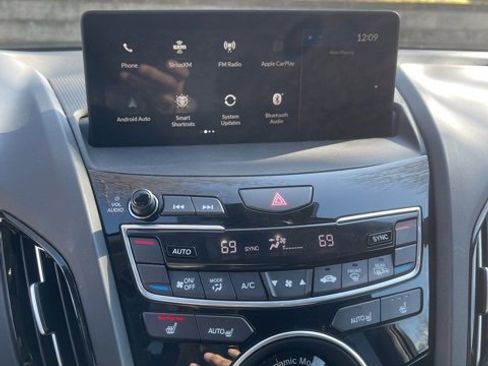 Used 2024 Acura RDX SH-AWD image 2