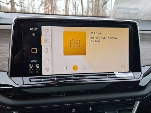 New 2026 Volkswagen Tiguan SE R-Line image 13