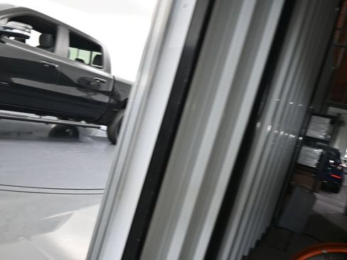 Used 2021 RAM 1500 Big Horn RWD image 10