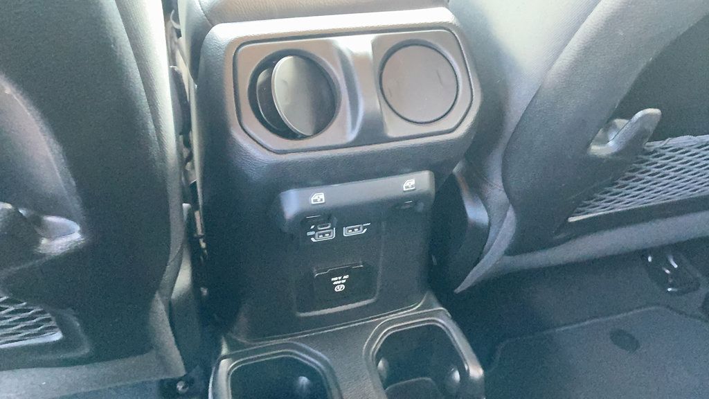 Used 2026 Jeep Gladiator Mojave AWD/4WD image 10
