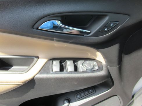 Used 2024 Chevrolet Equinox Premier FWD image 21