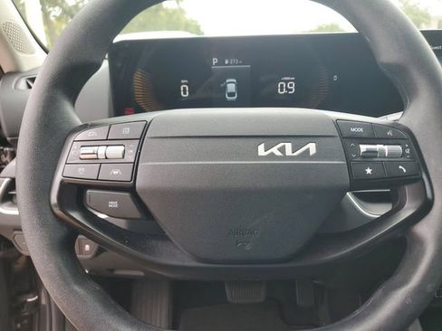 Certified 2025 Kia K4 FWD image 23
