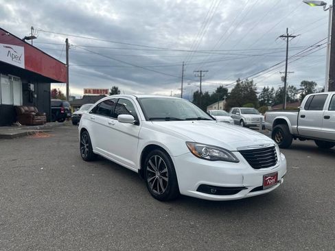 Used 2012 Chrysler 200 S w/ Sun/Sound Group image 5