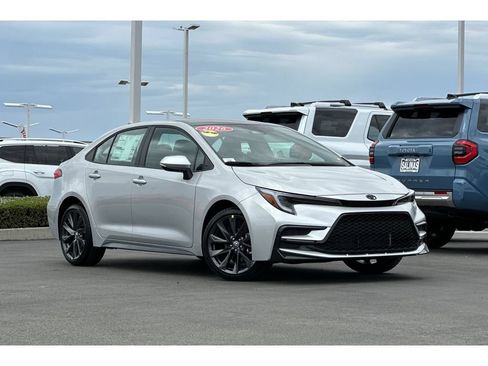 New 2026 Toyota Corolla SE w/ SE Package FWD image 2