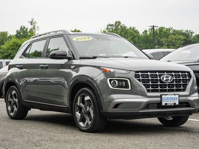 Used 2022 Hyundai Venue Limited w/ Cargo Package
