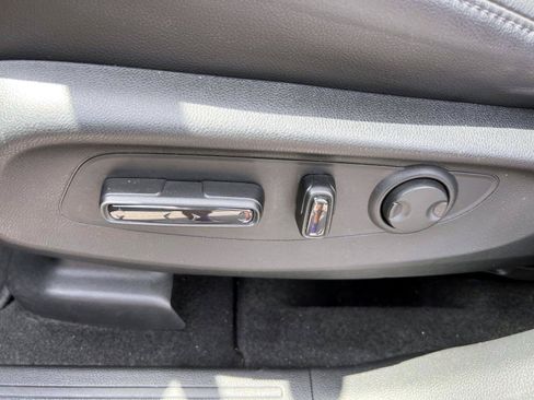 Used 2025 Honda CR-V EX-L image 17