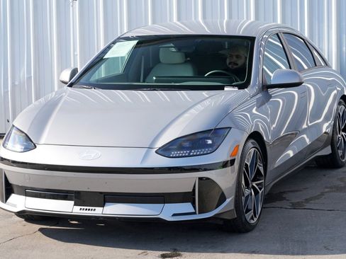 Used 2023 Hyundai Ioniq 6 SEL image 43