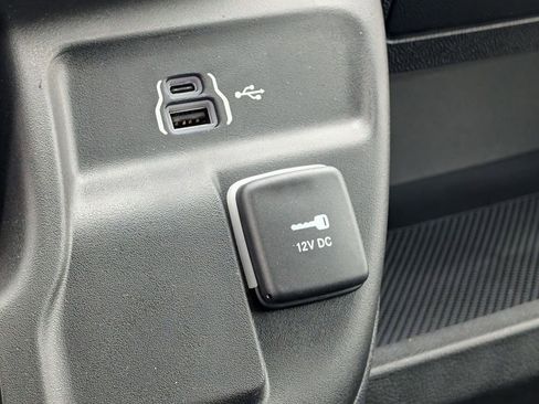 Used 2024 RAM ProMaster 2500 image 27