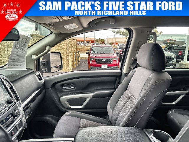 Used 2020 Nissan Titan SV w/ SV Convenience Package AWD/4WD image 13