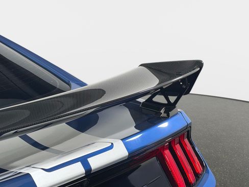 Used 2021 Ford Mustang Shelby GT500 w/ Technology Package RWD image 11