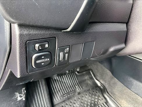 Used 2018 Toyota Corolla SE image 31