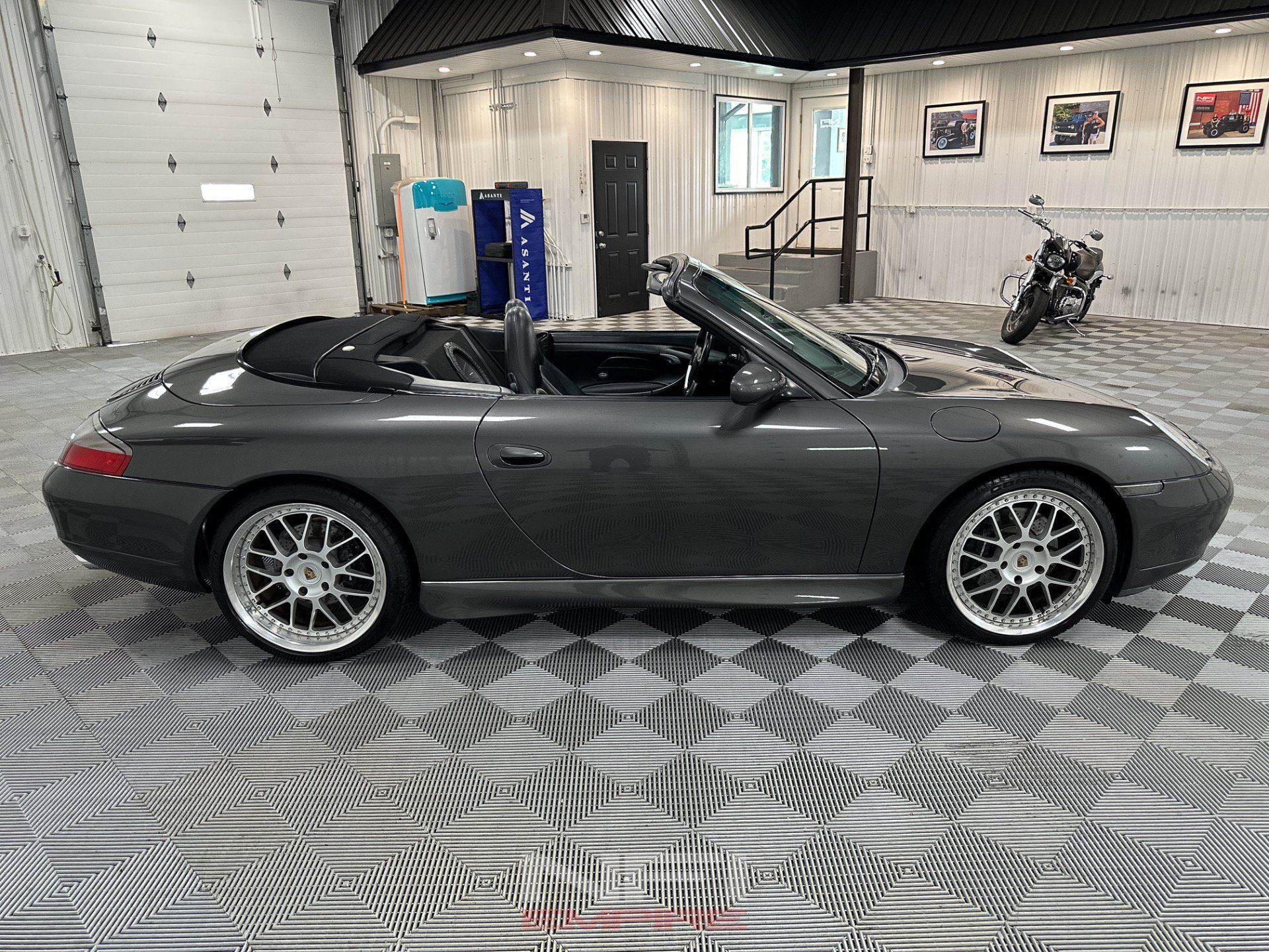 Used 2000 Porsche 911 Cabriolet image 12