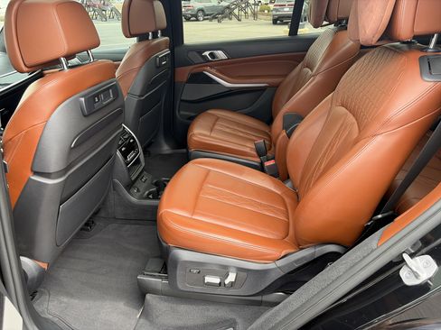 Used 2021 BMW X7 M50i AWD/4WD image 26