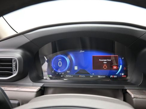 Used 2022 Ford Explorer Platinum w/ Equipment Group 601A image 20