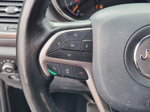 Used 2021 Jeep Grand Cherokee Laredo X RWD image 27