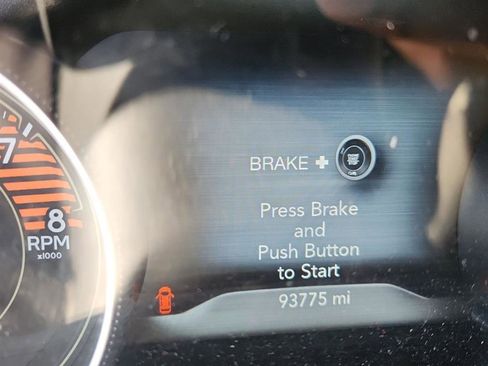 Used 2021 Jeep Cherokee Latitude Lux w/ Comfort/Convenience Group image 5