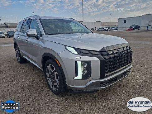 Used 2025 Hyundai Palisade SEL FWD image 2