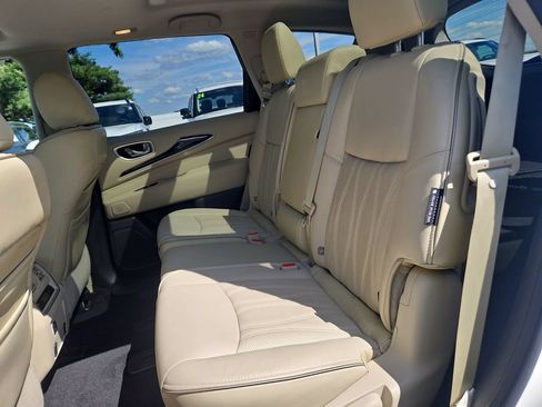 Used 2018 INFINITI QX60 Luxe w/ Deluxe Technology Package AWD/4WD image 29