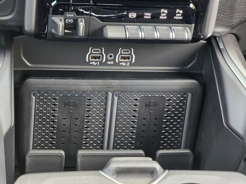 New 2026 RAM 2500 Laramie w/ Night Edition image 28