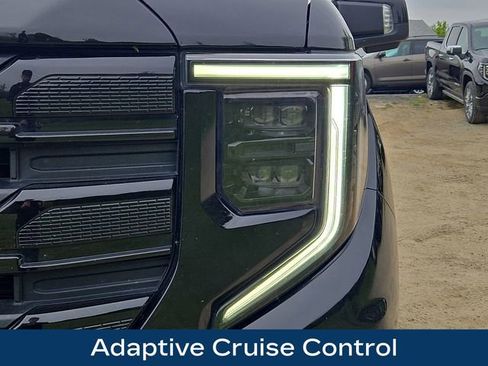 Used 2022 GMC Sierra 1500 Elevation w/ Elevation Premium Package AWD/4WD image 30