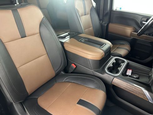 Used 2022 Chevrolet Silverado 3500 High Country w/ Snow Plow Prep/Camper Package image 33