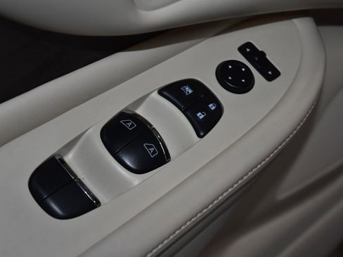 Certified 2019 Nissan Murano Platinum image 6