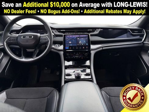 Used 2023 Jeep Grand Cherokee Trailhawk w/ Luxury Tech Group III image 17