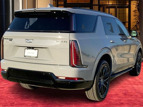 New 2026 Cadillac Escalade IQL Sport 1 w/ LPO, ONYX Package image 6