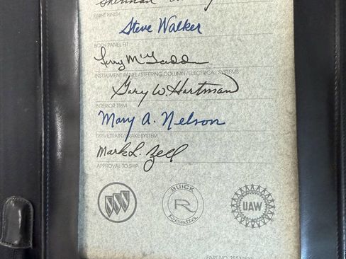 Used 1990 Buick Reatta Convertible image 13