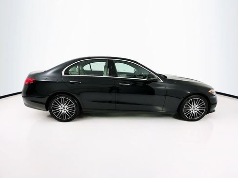 Used 2025 Mercedes-Benz C 300 Sedan image 9
