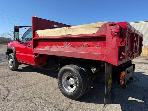 Used 2003 Chevrolet Silverado 3500 4x4 Regular Cab w/ Snow Plow Prep Package image 5