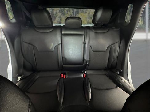 Used 2024 Jeep Compass Latitude AWD/4WD image 15