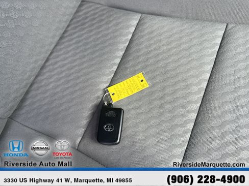 Used 2023 Toyota Tacoma SR5 w/ Technology Package image 27