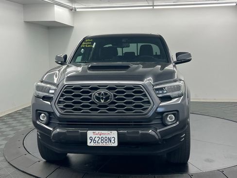Used 2023 Toyota Tacoma TRD Sport AWD/4WD image 4