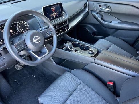 Used 2024 Nissan Rogue SV AWD/4WD image 11