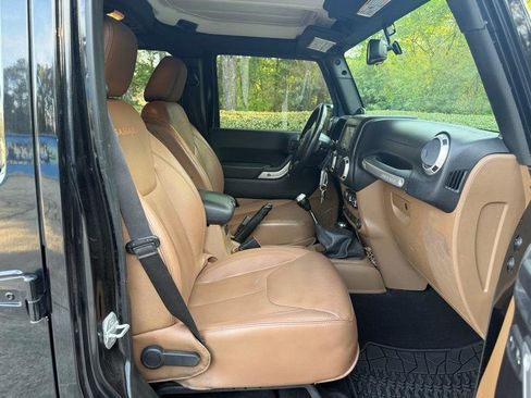 Used 2013 Jeep Wrangler Unlimited Sahara w/ Dual Top Group image 25