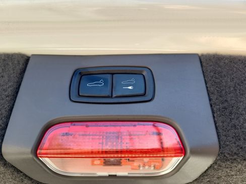 Used 2016 Porsche Cayenne image 20