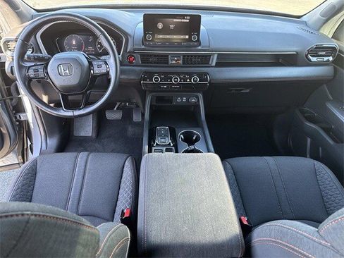 Certified 2025 Honda Pilot Sport image 16