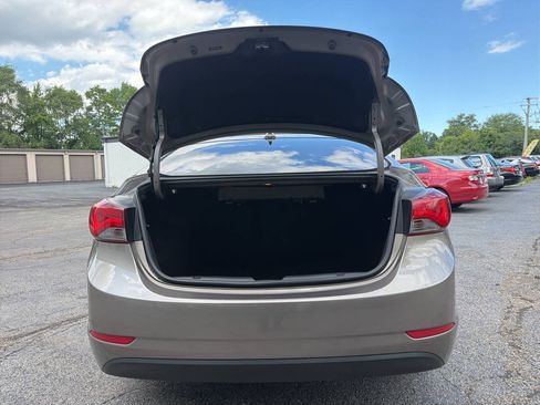 Used 2016 Hyundai Elantra Limited FWD image 24
